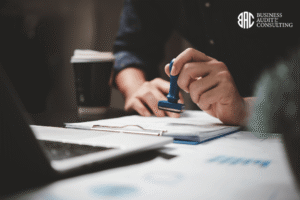SRI detecta 11.000 omisiones en retenciones con posibles sanciones